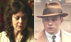 Peaky blinders ve üç harry potter filmindeki rolleriyle tanınan aktris helen mccrory, eşi oyuncu damian lewis'in duyurduğuna göre 52 yaşında kanserden hayatını kaybetti. Peaky Blinders Blunder How Old Is Michael Fans Spot Major Plot Hole Tv Radio Showbiz Tv Express Co Uk