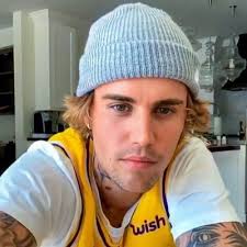 Laura Giese (@LauraGiese14)