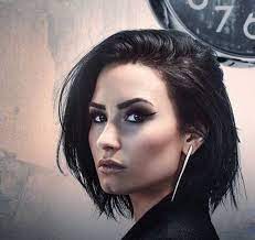 25 Latest Bobbed Haircuts Bob Haircut And Hairstyle Ideas Short Hair Styles Hair Styles Medium Hair Styles