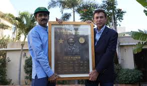 Pakistan Cricket Board inducts batting legend Javed Miandad into Hall of  Fame