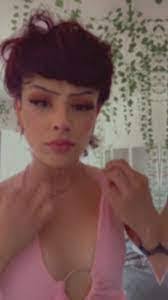 Annalisa Clark's Instagram, Twitter & Facebook