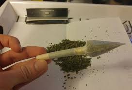 How to roll a basic joint. How To Roll A Tulip Joint Cannabis Wiki