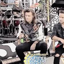 Babygate Louis Tomlinson Hgss Gif Find On Gifer