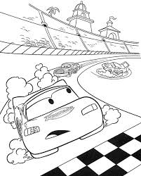 O activitate pe placul copiilor și care le oferă timp liber părinților. Lightning Mcqueen Chick Hicks Si King