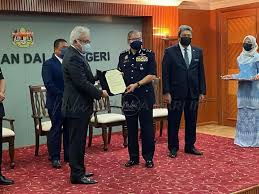 Maybe you would like to learn more about one of these? Mazlan Lazim Dilantik Timbalan Ketua Polis Negara