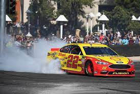 2010 nascar burnouts on las vegas strip complete from start to finish. Nascar Drivers Leave Marks On Las Vegas Strip Las Vegas Review Journal