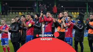 Ponadto dla każdej pozycji dostępne są informacje odnośnie średniej wieku. Rakow Czestochowa Czyli Klub Skrajnosci Takich Kontrowersji W Ekstraklasie Nikt Dawno Nie Wzbudzil Pilka Nozna Sport Pl