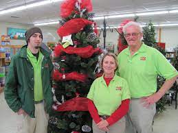 You'll find friendly, helpful staff and everything you need to enhance your outdoor living space. Getting Festive At Earl May In Shenandoah Ag Kmaland Com