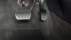 ·∙ complete a minimum of 60 notice: Driving With Two Feet Good Bad Illegal