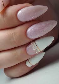 Las piedras blancas son de ebay este es el enlace. Pin En Unas Color Rosa