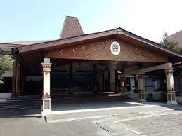 Check spelling or type a new query. Tampak Depan Picture Of Museum Ronggowarsito Semarang Tripadvisor