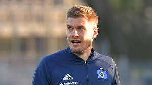 In fifa 21, terodde got a rating of 76 and a potential of 76. Klub Bestatigt Schalke Holt Hsv Sturmer Simon Terodde