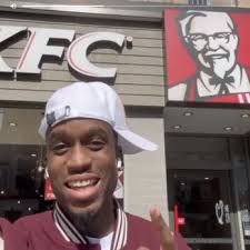 LOUIS ST LAURENT CATHOLIC JUNIOR/SENIOR HIGH SCHOOL