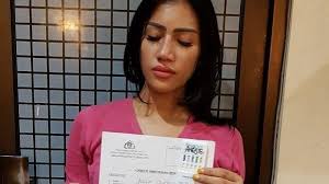 Barang bukti yang kita temukan efeknya sangat dasyat. Ditangkap Karena Narkoba Selebgram Reva Alexa Ternyata Transgender Tribunnews Com Mobile