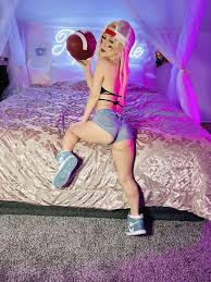 Tiny Texie - Free nude pics, galleries & more at Babepedia