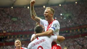 Polscy piłkarze w ostatnim spotkaniu eliminacji mistrzostw europy pokonali w warszawie słowenię 3:2 (1:1). El Euro 2020 Polska Slowenia Jak Zagra Kadra Jerzego Brzeczka Prawdopodobny Sklad Sport Tvp Pl