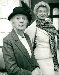 Joan Hickson And Caroline Blakiston At Bertram S Hotel Miss Marple Bbc Tv Series Miss Marple Agatha Christie British Actresses