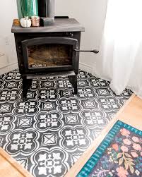 Keep dry for 24 hours after painting: Did My Painted Tile Floor Last After 2 1 2 Years The Diy Mommy