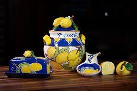 Jun 12, 2020 · ***i added 4 drops of yellow food colors to the lemon brownies to get a more yellow square for pictures. Clayworks Lemon Kitchen Decor Blue Sky