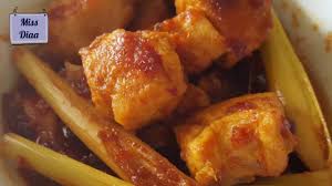Kemudian masukkan hirisan bawang dengan daun limau purut. Ayam Masak Serai Chicken With Lemongrass Recipes Youtube
