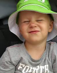 Kanak Kanak Dengan Topi Topi Keledai Dan Bodoh Yang Tidak Masuk Akal Foto  Dan Gambar Untuk Muat Turun Percuma