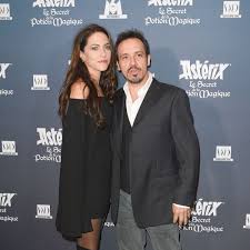 Il fait ses études à sciences po, mais devient très vite écrivain, puis cinéaste. Alexandre Astier Kaamelott Papa Pour La 7e Fois Femme Actuelle Le Mag