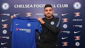 Chelsea football club)‏، هو فريق كرة قدم إنجليزي يقع في منطقة فولهام في مدينة لندن. Ø±Ø³Ù…ÙŠØ§ ØªØ´ÙŠÙ„Ø³ÙŠ ÙŠØ¹Ù„Ù† Ø§Ù„ØªØ¹Ø§Ù‚Ø¯ Ù…Ø¹ Ù…Ø¯Ø§ÙØ¹ Ø±ÙˆÙ…Ø§
