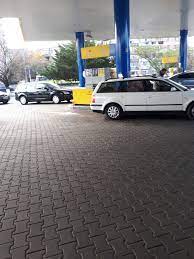 Petrom city, cu paza permanenta si acces restrictionat, constructie 2008, parter.pret 349900 euro usor negociabil. Petrol Station Petrom Oradea Oradea Fuelo Net