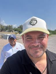 En Torreón revisando predios para cumplir la meta de 2200  #ViviendaParaElBienestar en este año ! Seguimos avanzando para llevar a  cabo el segundo piso de la 4 transformación de nuestro país y nuestro  estado.