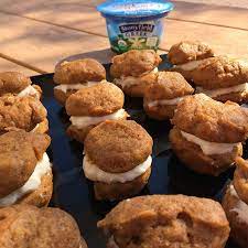 Mini Pumpkin Whoopie Pies Stonyfield Recipes Pumpkin Whoopie Pies Pumpkin Pie Recipes Pumpkin Pie Recipe Easy