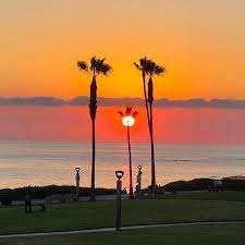 Sunset Every Day At Salt Creek Beach Is A Thing To Behold Its A Hidden Gem In Dana Point California Despite Being Next To Ritz Carlton And Monarch Beach Resor