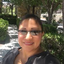 Elsa Apodaca's Instagram, Twitter & Facebook