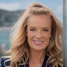 Courtney Coffin's Instagram, Twitter & Facebook