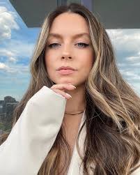 Irma Elezovic's Instagram, Facebook & TikTok