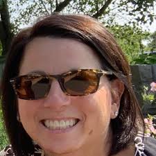 Who are good real estate agents and contractors in the area?