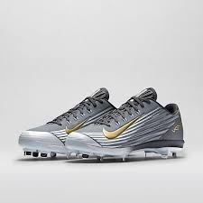 Yo Quiero El Nike Zapatos De Beisbol Yo Cuesto Cien Dolares En El Internet Baseball Shoes Baseball Cleats Baseball Sunglasses
