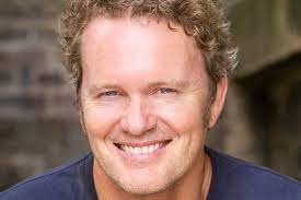Mclachlan is best known in new zealand for appearing in aussie soap operas neighbours and home and away in the 1980s and 90s. Two Charges Dropped Against Craig Mclachlan As Hearing Resumes Into Unscripted Acts Abc News