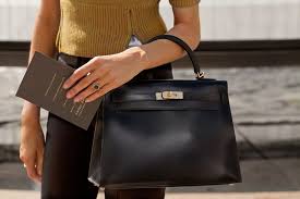 The way this french company keeps its brand high is essential. Habitually Chic Kelly Club