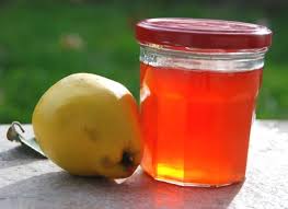 1 préparer une bassine d'eau froide et ajouter le jus de citron. Gelee De Coings Facile Sans Epluchage Cuisine Plurielle