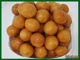 أحلى حلى قهوة لقيمات بحشوة جبنة كيري روعة بالصور Food Pretzel Bites Fruit