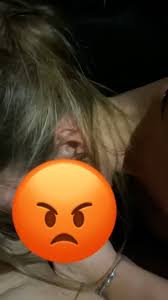 Elle me suce dans la voiture | Balance Ta Nude