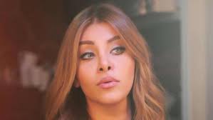 اني لازم اغير على الجرح كل يوم حيث توضع داخل الجرح فتيلة طويلة لايقاف الدم تحتوي على دواء حارق مطهر للجرح ويساعد على سرعة التأمة ولاكن خالتي قالت لي ابقى في البيت لانك. Ø§Ù„Ù…Ù…Ø«Ù„Ø© Ø§Ù„Ø³ÙˆØ±ÙŠØ© Ù†ÙˆØ± Ø¹Ù„ÙŠ ØªÙ†Ù‡ÙŠ ØªØµÙˆÙŠØ± Ù…Ø³Ù„Ø³Ù„Ù‡Ø§ Ø§Ù„Ø¬Ø¯ÙŠØ¯ Radio Sour News