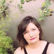 Kari Collier's Instagram, Twitter & Facebook