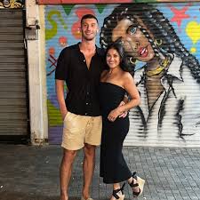 Beautiful day today happy to All my fans around the world 💝 I really  appreciate your love and support if you're a fan comment HELLO