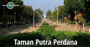 Located 15 miles (25 kilometers) south of kuala lumpur, the city was designed adjacent to this is the impressive perdana putra complex, which houses the malaysian federal government. Taman Putra Perdana