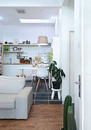 Hemat Ruang Hunian Seluas 33 M Ini Terlihat Memesona Karena Terinpirasi Dari Kedai Kopi Semua Halaman Id Ide Dekorasi Rumah Arsitektur Interior Home Deco