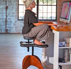 There S Now An Office Chair That Lets You Sit Cross Legged Or In Any Position Best Office Chair Home Office Chairs Traditional Office Chairs