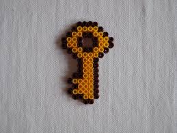Bugelperlen Vorlage Schlussel Bugelperlen Vorlagen Bugelperlen Perler Bead Designs