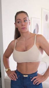 @Missmiafit_1s video Tweet