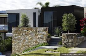 Secluded Green In Sydney S Eastern Suburbs Coogee By Secret Gardens Stylish Eve In 2020 Small Balcony Design Facade House Architecture Exterior